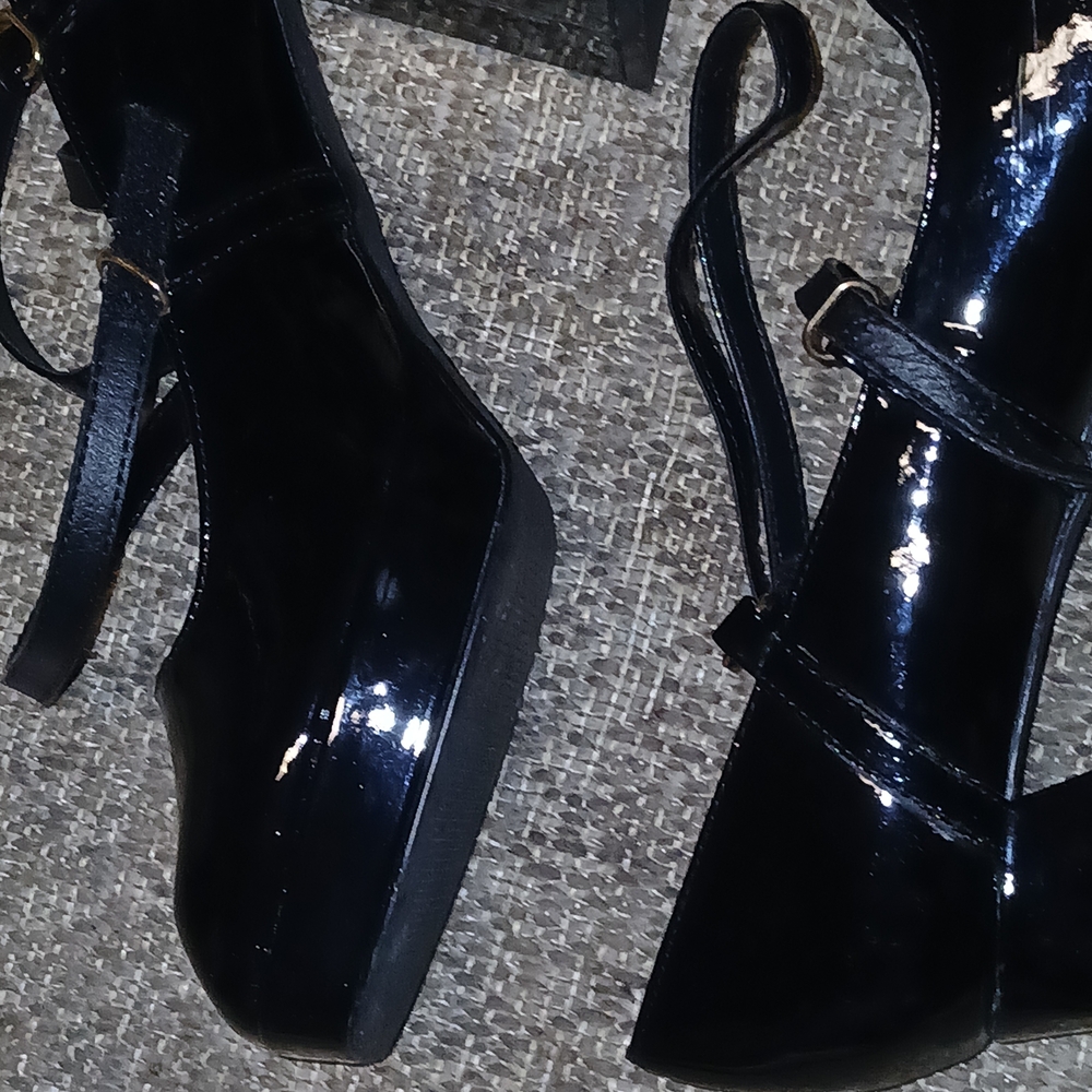 Black Patent Leather Women's Shoes